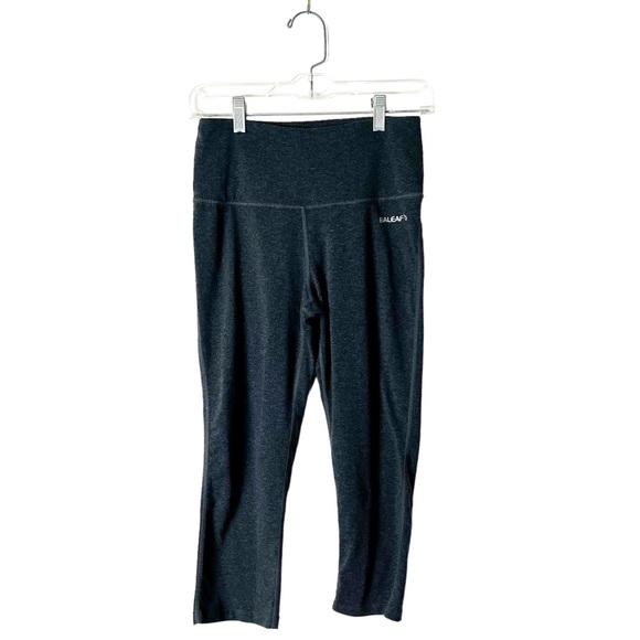 Baleaf - Dark Gray Capri Leggings with Waistband‎ Pocket - Sz. M - Picture 1 of 5